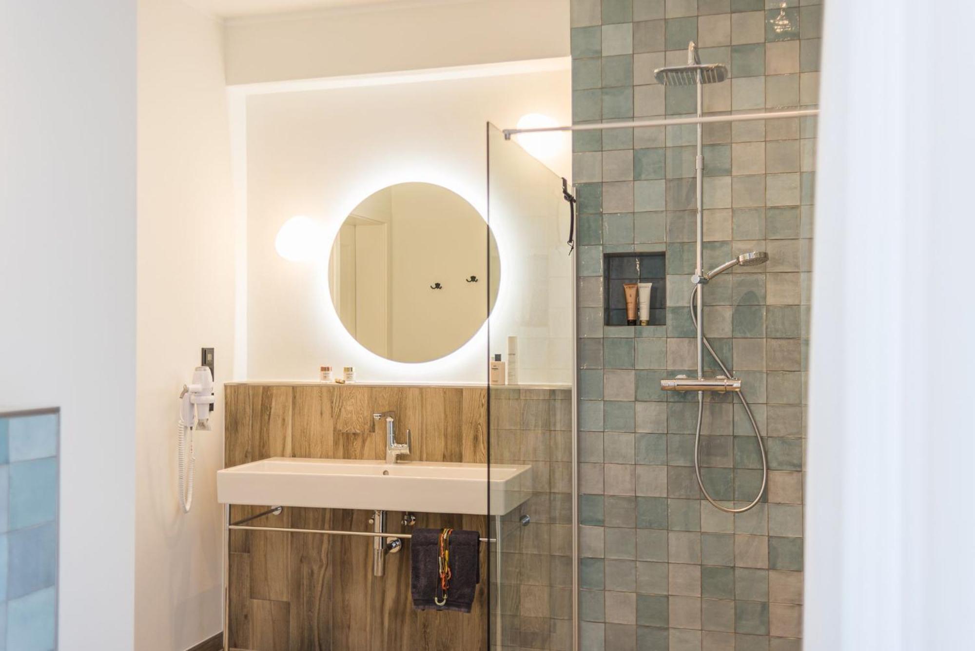 Luxus_Spa_Og_Fewo Quartier 4 _We 4_ 고렌레빈 외부 사진